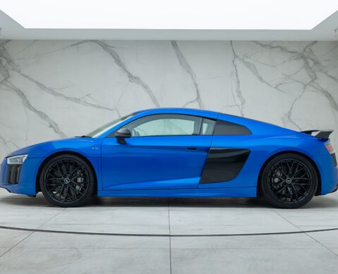 Audi R8 V10 PLUS