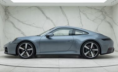 Porsche 911 Carrera T (992.2) 2