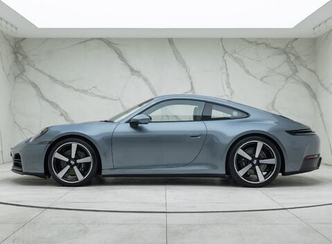 Porsche 911 Carrera T (992.2) 2