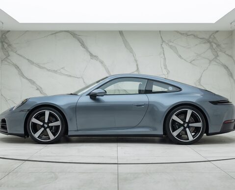 Porsche 911 Carrera T (992.2)