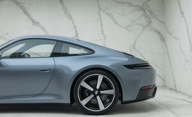 Porsche 911 Carrera T (992.2) 36