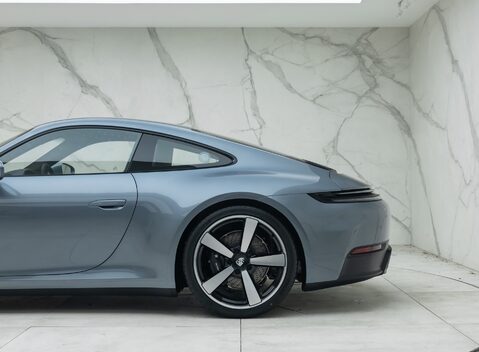 Porsche 911 Carrera T (992.2) 36