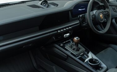 Porsche 911 Carrera T (992.2) 14