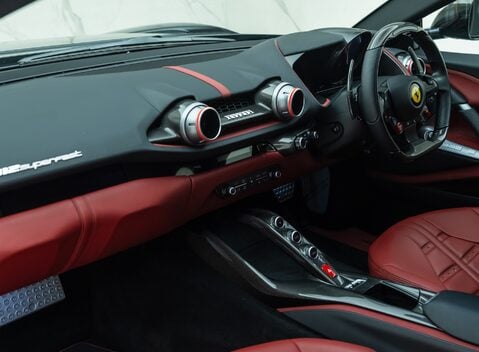 Ferrari 812 Superfast 16
