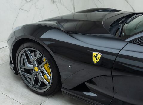 Ferrari 812 Superfast 32