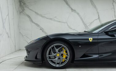 Ferrari 812 Superfast 40