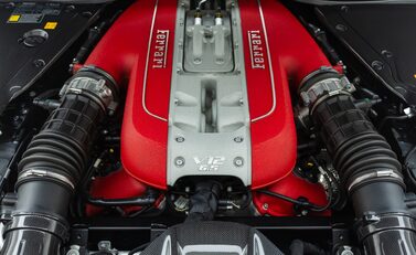 Ferrari 812 Superfast 43