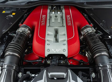 Ferrari 812 Superfast 43