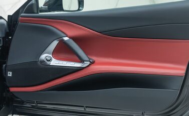 Ferrari 812 Superfast 25