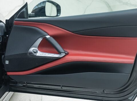 Ferrari 812 Superfast 25