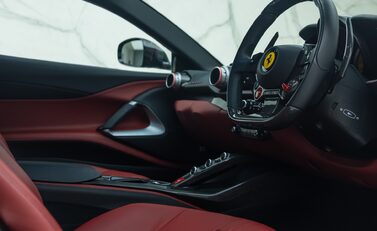 Ferrari 812 Superfast 10