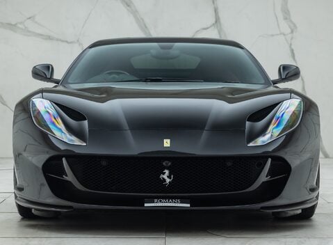Ferrari 812 Superfast 4