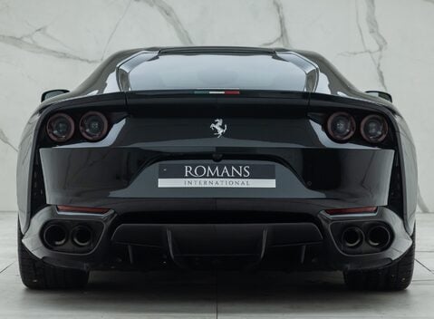 Ferrari 812 Superfast 5