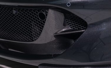 Ferrari 812 Superfast 31