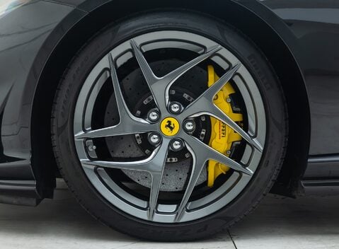 Ferrari 812 Superfast 27