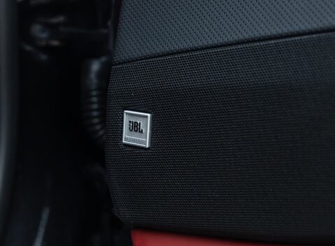 Ferrari 812 Superfast 26