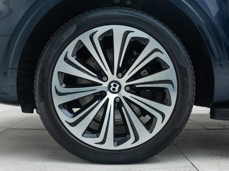 Bentley Bentayga V8 First Edition