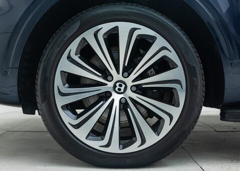 Bentley Bentayga V8 First Edition