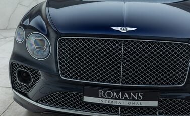 Bentley Bentayga V8 First Edition 33