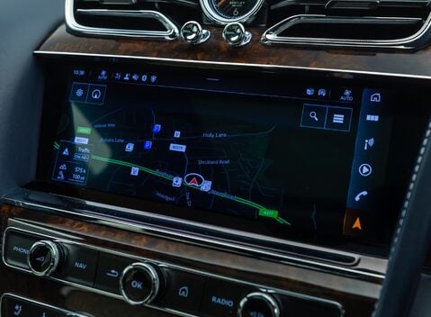 Bentley Bentayga V8 First Edition 26