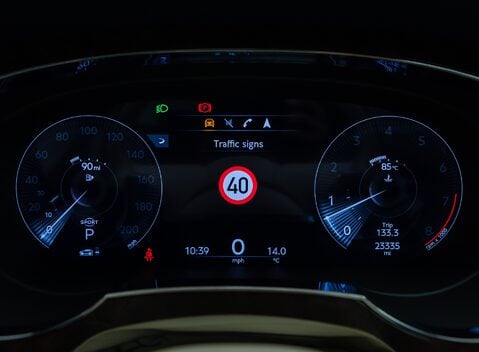 Bentley Bentayga V8 First Edition 24