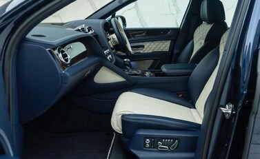 Bentley Bentayga V8 First Edition 21