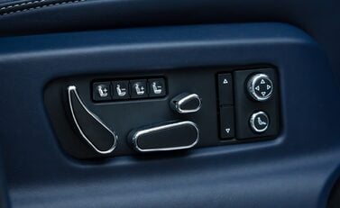 Bentley Bentayga V8 First Edition 15