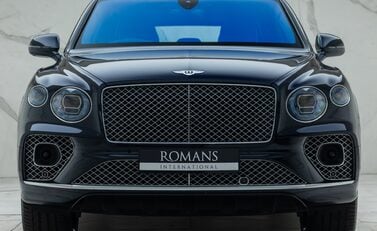 Bentley Bentayga V8 First Edition 7