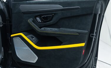 Lamborghini Urus PERFORMANTE 29