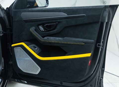 Lamborghini Urus PERFORMANTE 29