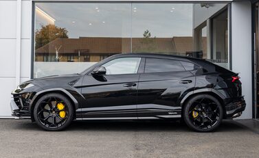 Lamborghini Urus PERFORMANTE 3