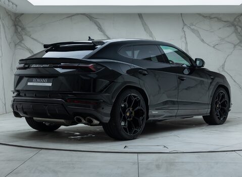 Lamborghini Urus PERFORMANTE 6