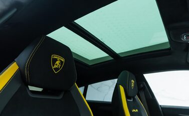 Lamborghini Urus PERFORMANTE 17