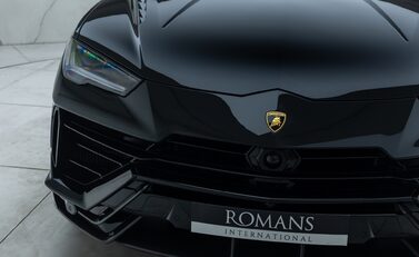 Lamborghini Urus PERFORMANTE 33