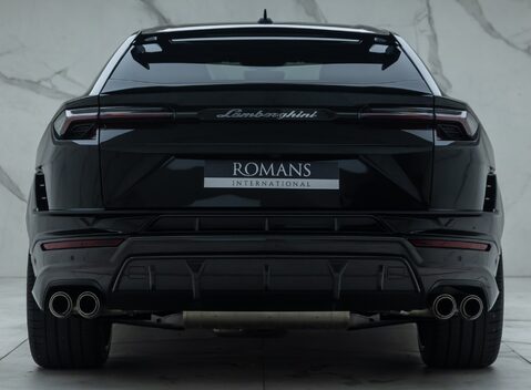 Lamborghini Urus PERFORMANTE 8