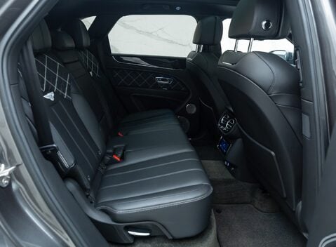 Bentley Bentayga V8 First Edition 19