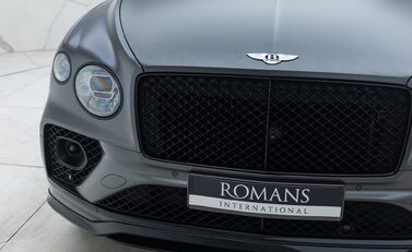 Bentley Bentayga V8 First Edition 33