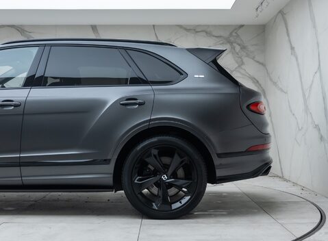 Bentley Bentayga V8 First Edition 40