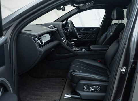 Bentley Bentayga V8 First Edition 21