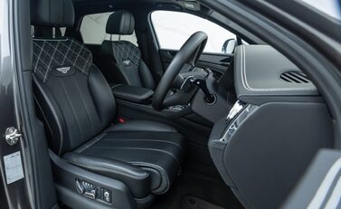 Bentley Bentayga V8 First Edition 14