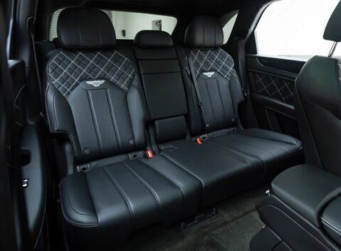 Bentley Bentayga V8 First Edition 18