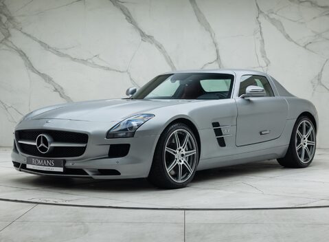 Mercedes-Benz SLS AMG 1