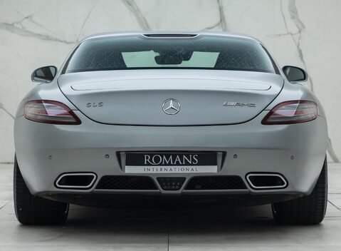 Mercedes-Benz SLS AMG 11