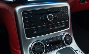 Mercedes-Benz SLS AMG 23