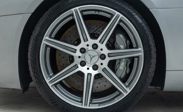 Mercedes-Benz SLS AMG 28