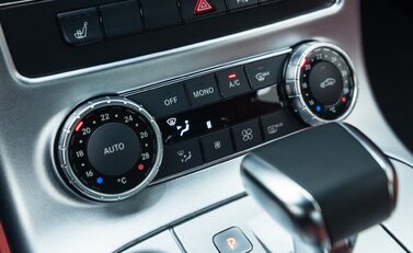 Mercedes-Benz SLS AMG 24