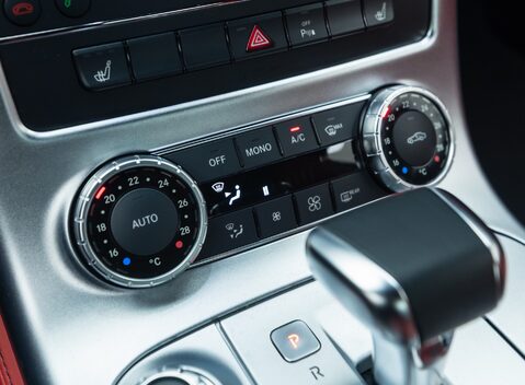 Mercedes-Benz SLS AMG 24