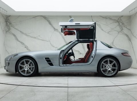 Mercedes-Benz SLS AMG 6