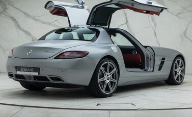 Mercedes-Benz SLS AMG 9