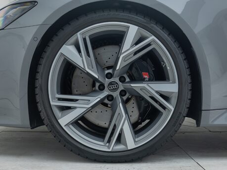 Audi RS6 AVANT PERFORMANCE